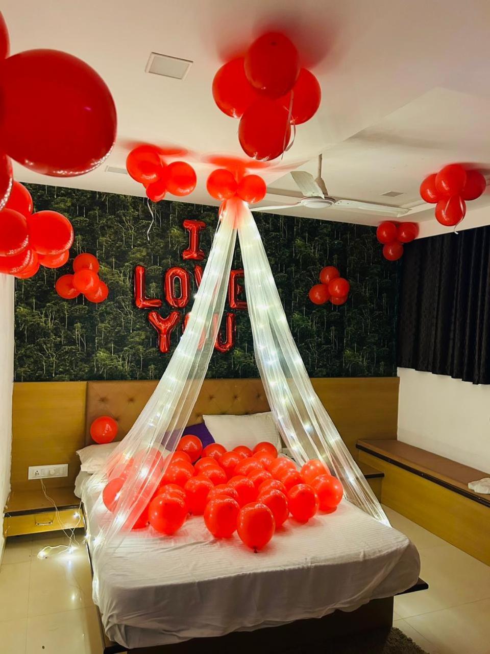 Hotel Globle Вадодара Экстерьер фото